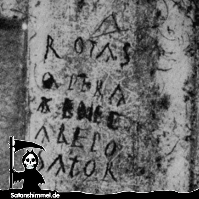 Foto aus dem Jahr 1937 eines Sator-Quadrats (in ROTAS-Form), gefunden auf einer Säule in der Grand Palaestra in Pompeji.